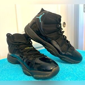 Jordan 11 Retro Gamma Blue men’s 13. Used. No box